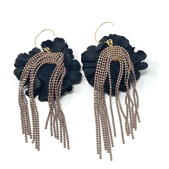 New Anthropologie Flower Chain Dangle Earrings - Picture 4 of 4